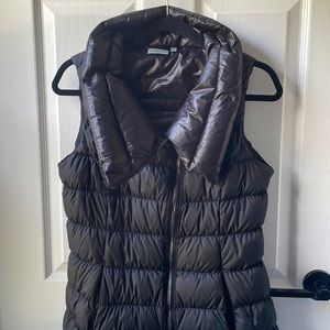 Athleta Black Puffer vest medium